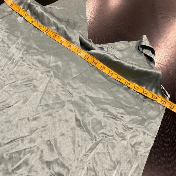 NWT Reformation Lian‎ 100% Silk sleeveless Dress - Picture 9 of 9